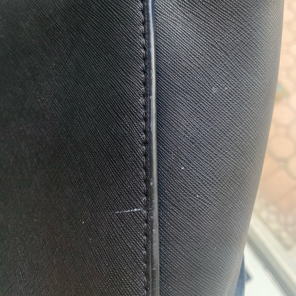 Black Michael Kors handbag - Picture 8 of 9